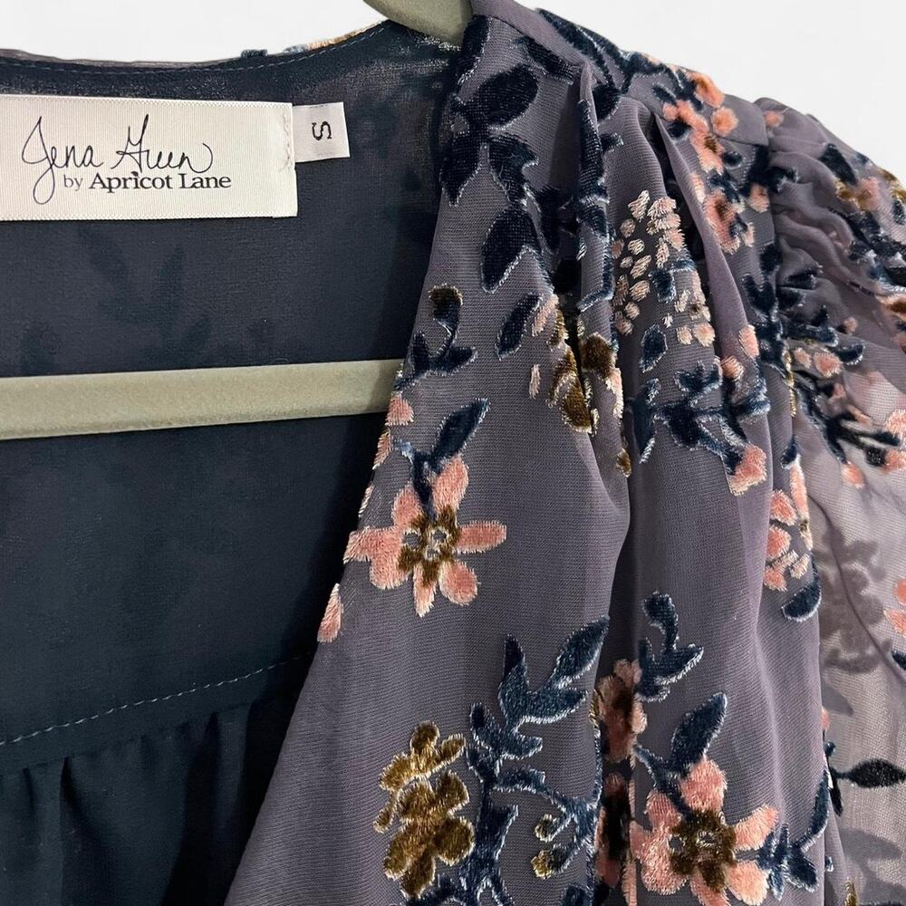 Apricot Lane Floral Velvet/Velveteen Bodysuit - Picture 3 of 7